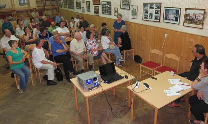 Újságírói tanácskozás résztvevői 2016. június 24.